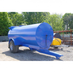 Cuve de ravitaillement sur remorque tout terrain de 3000 à 9000 litres