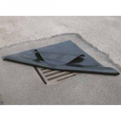 Plaque d’Obturation Égout 910x910 mm – Conformité ADR – Lavable et Réutilisable en Néoprè